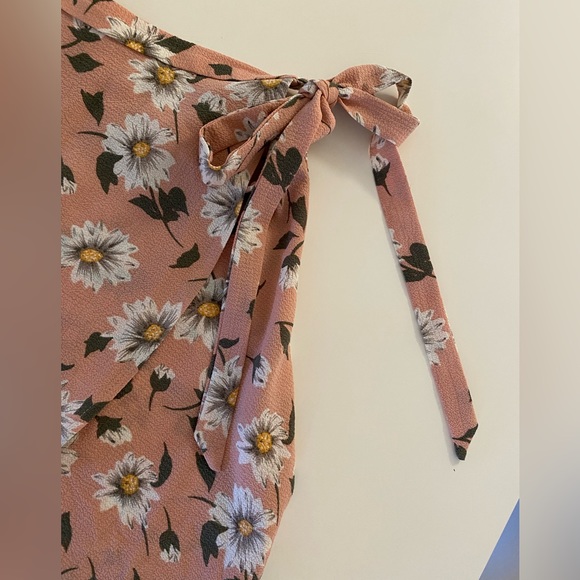 Show Me Your Mumu flowy skirt, tie on side, size s - Picture 4 of 5